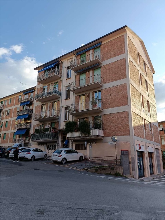 Quadrilocale in Via Teano 1, Perugia, 1 bagno, garage, 106 m²