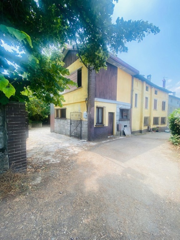 Appartamento in Valdamonte, Santa Maria della Versa, 520 m² in vendita