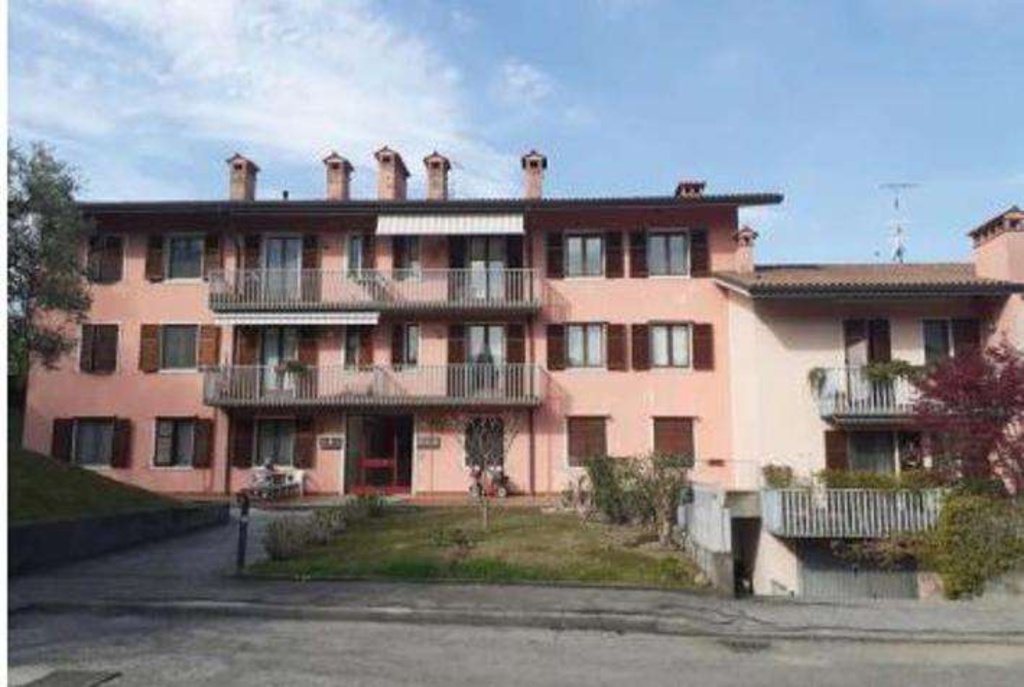 Villa a schiera in Via Gian Matteo Giberti 14, Bardolino, 8 locali