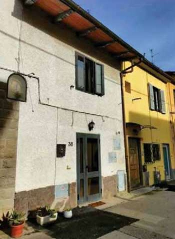 Quadrilocale in Loc. Grignano Via dei Casini 38, Prato, 1 bagno, 62 m²