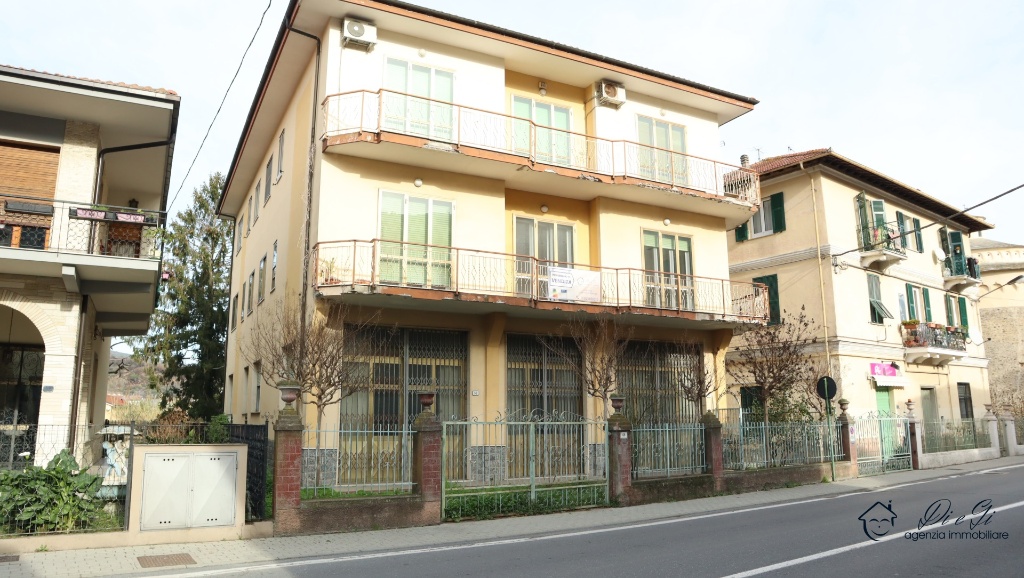 Appartamento in VIA ROMA, Villanova d'Albenga, 5 locali, 1 bagno