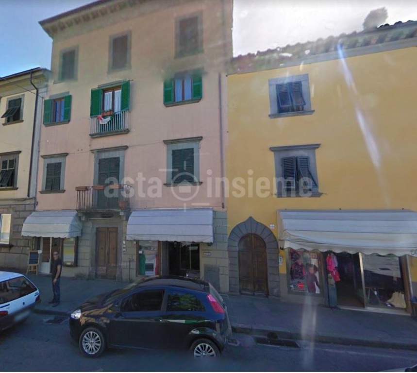 Trilocale a Bagni di Lucca, 2 bagni, 53 m², 2° piano, da ristrutturare