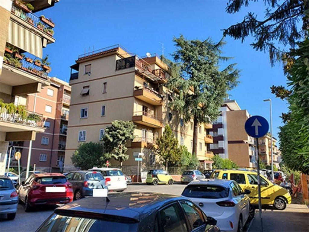 Appartamento in Via Francesco D'Ovidio 135, Roma, 8 locali, 2 bagni