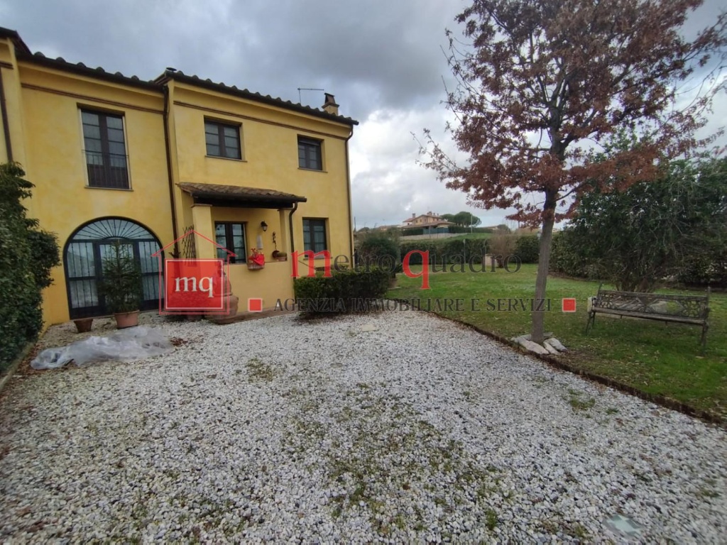 Villa a schiera a Collesalvetti, 5 locali, 2 bagni, giardino privato