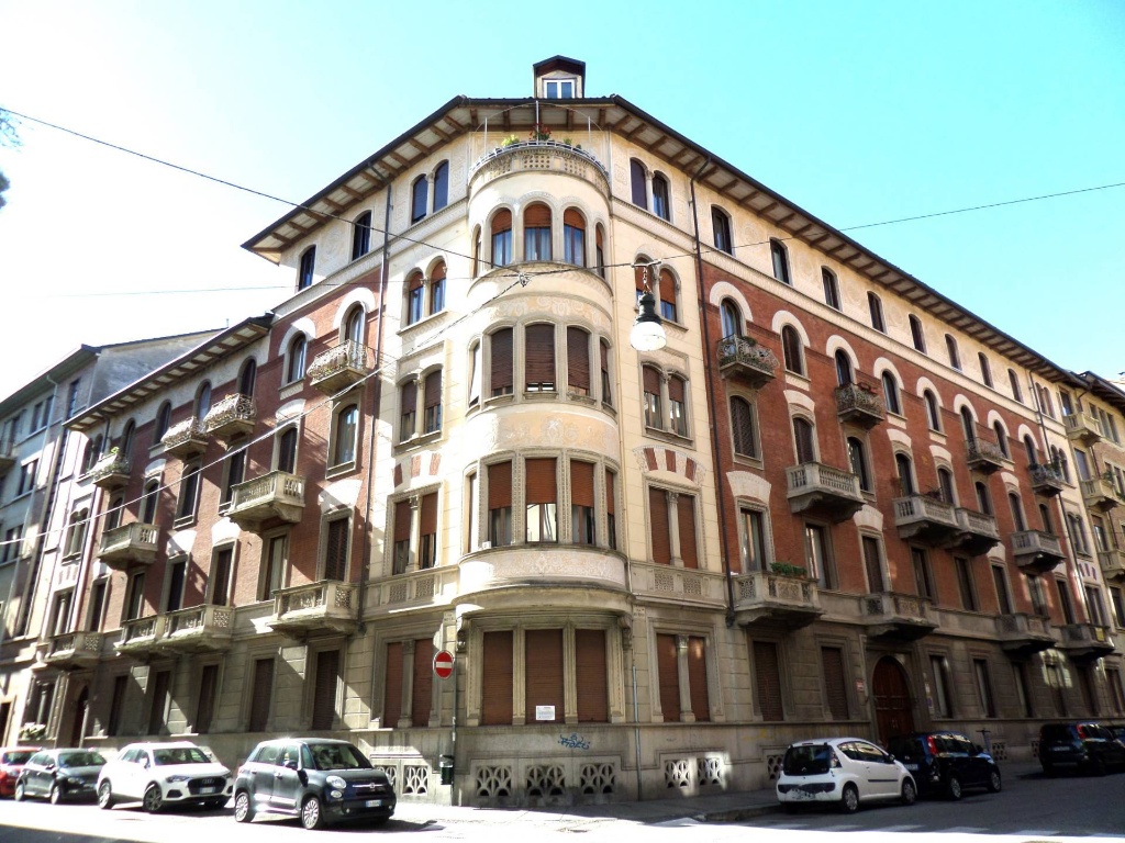 Quadrilocale in Via Amerigo Vespucci, Torino, 2 bagni, 115 m²