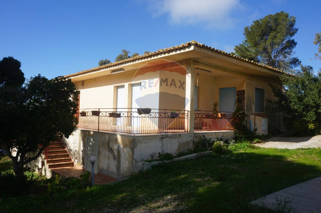 Villa in Contrada donnafugata, Ragusa, 6 locali, 2 bagni, con box