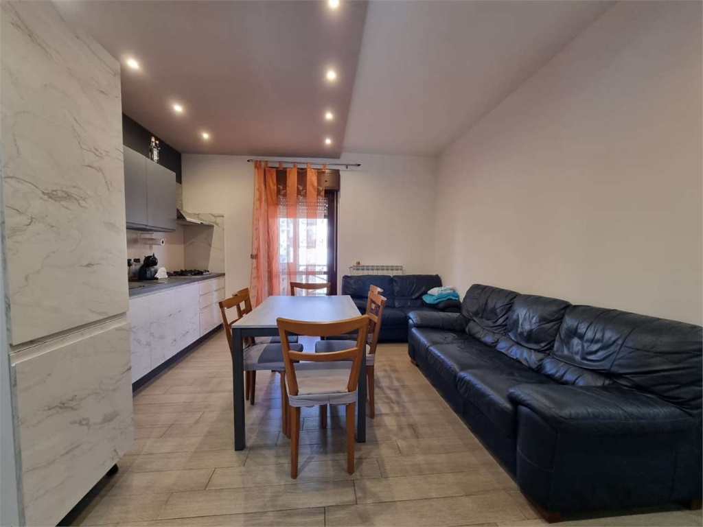 Appartamento in Via Eraclea, Catanzaro, 5 locali, 2 bagni, 106 m²