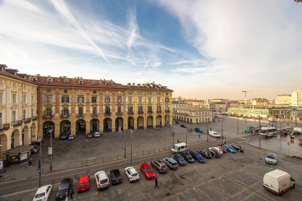 Bilocale in Piazza della Repubblica, Torino, 2 bagni, 100 m², 3° piano