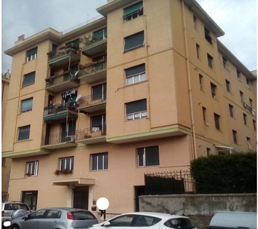 Appartamento in Via Vittorino Era 10, Genova, 7 locali, 2 bagni