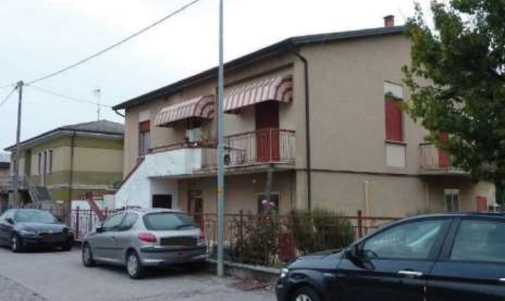 Appartamento in Via Po, Legnago, 6 locali, garage, 136 m² in vendita