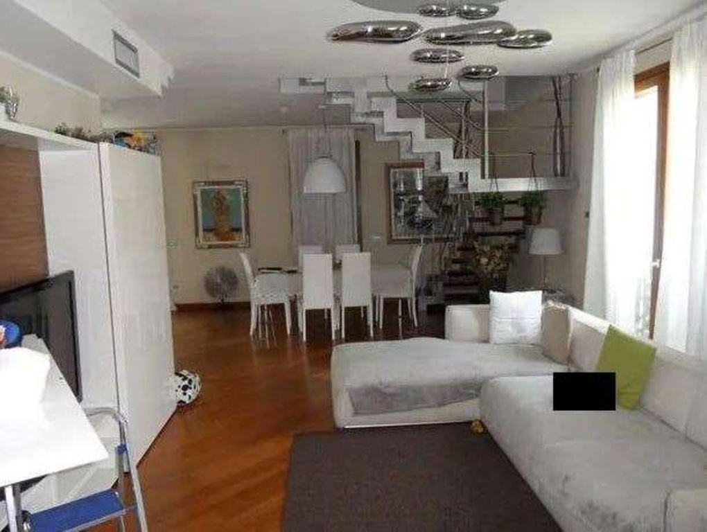 Appartamento in Via Milano 164/C, Cologno Monzese, 5 locali, 2 bagni