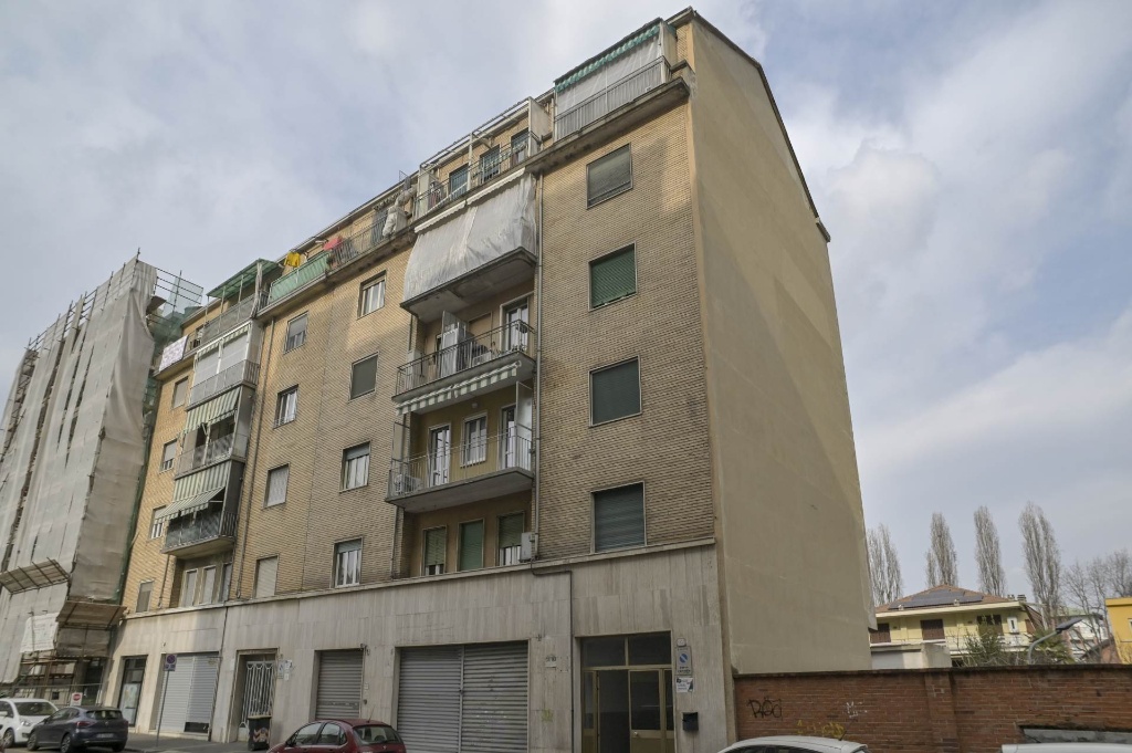 Quadrilocale in Via Riccio Camillo 6, Torino, 1 bagno, 84 m², 4° piano