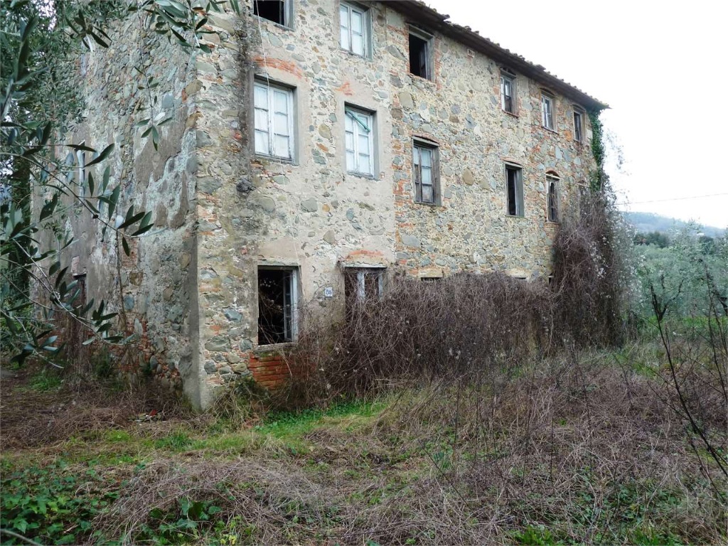 Casa indipendente in Segromigno in monte, Capannori, 12 locali, 300 m²