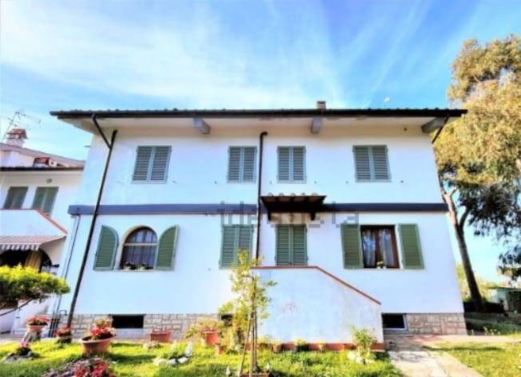 Appartamento in Lungarno Gabriele D'annunzio, Pisa, 5 locali, 3 bagni