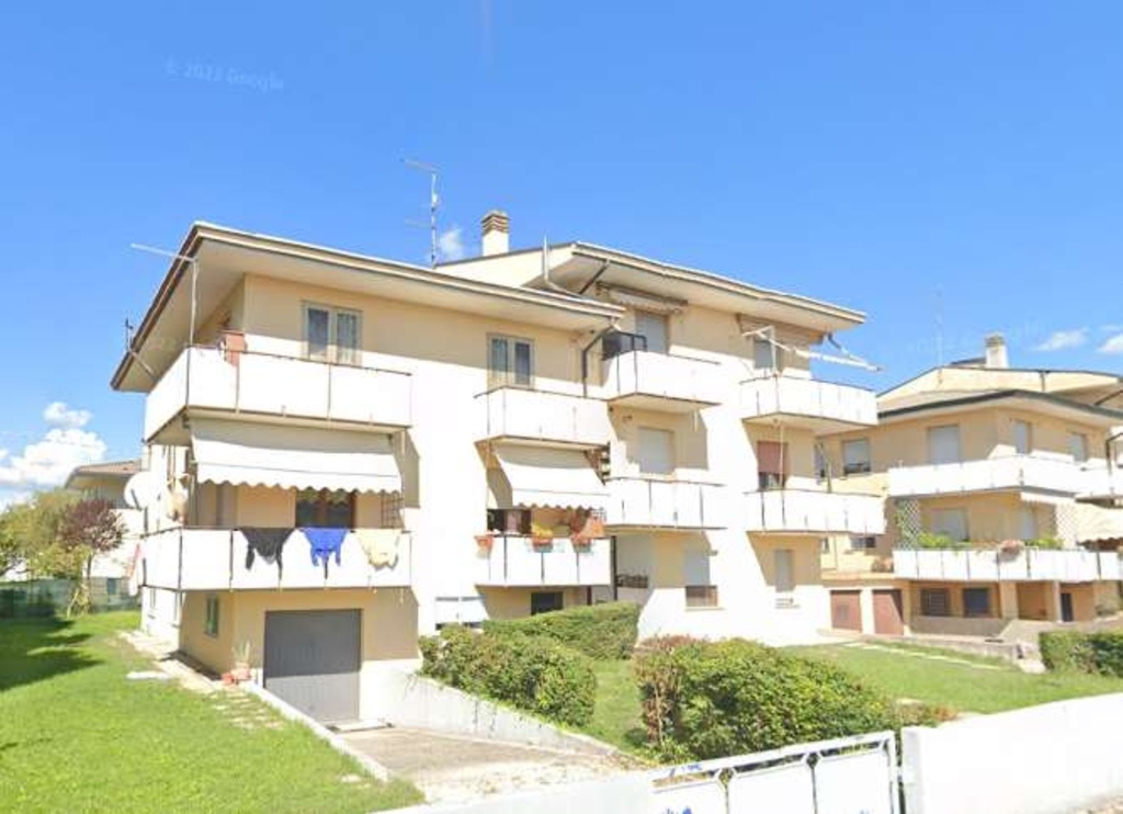 Appartamento in Vicolo Luigi Pirandello, Carbonera, 5 locali, 78 m²
