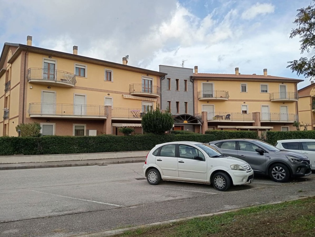 Quadrilocale in Via LAGO DI GARDA 32, Bastia Umbra, 2 bagni, 115 m²