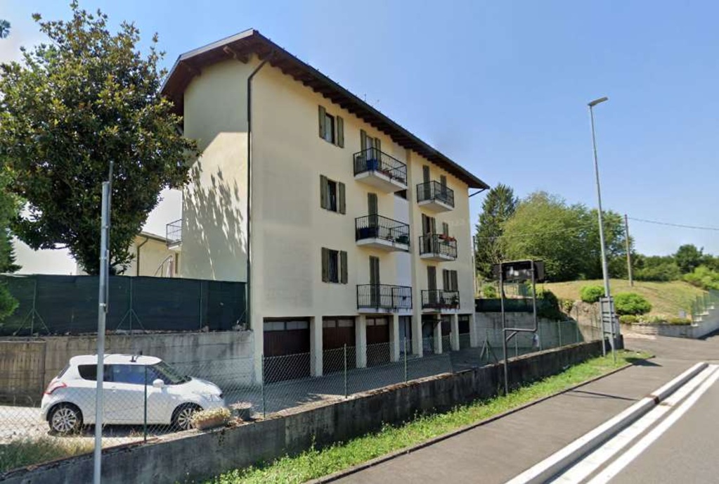 Trilocale in Via B. Cellini 2/A, Cucciago, 1 bagno, garage, 52 m²