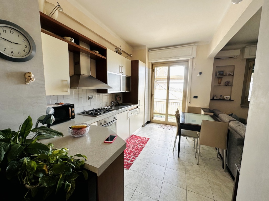 Appartamento in Via federico Donaver, Genova, 7 locali, 1 bagno