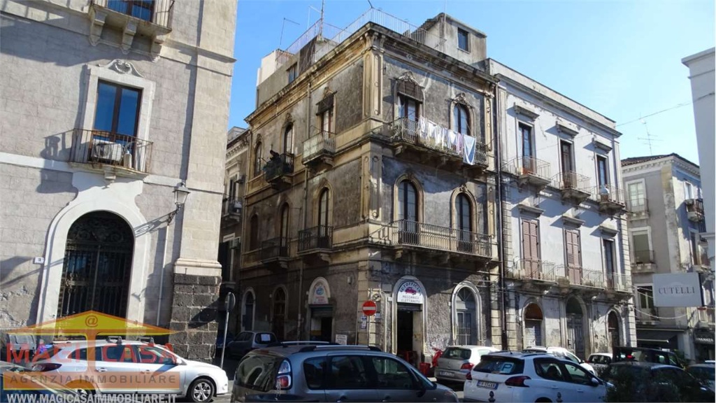 Palazzo in Via cali 6, Catania, 8 locali, 4 bagni, 300 m² in vendita