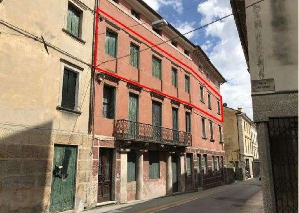 Appartamento in Via Daniele Manin, Vittorio Veneto, 6 locali, 165 m²