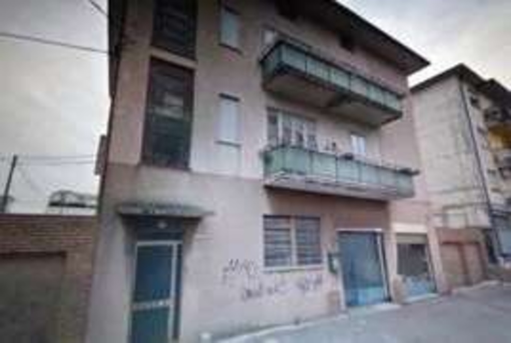 Appartamento in Via Dante Alighieri, Creazzo, 9 locali, 2 bagni