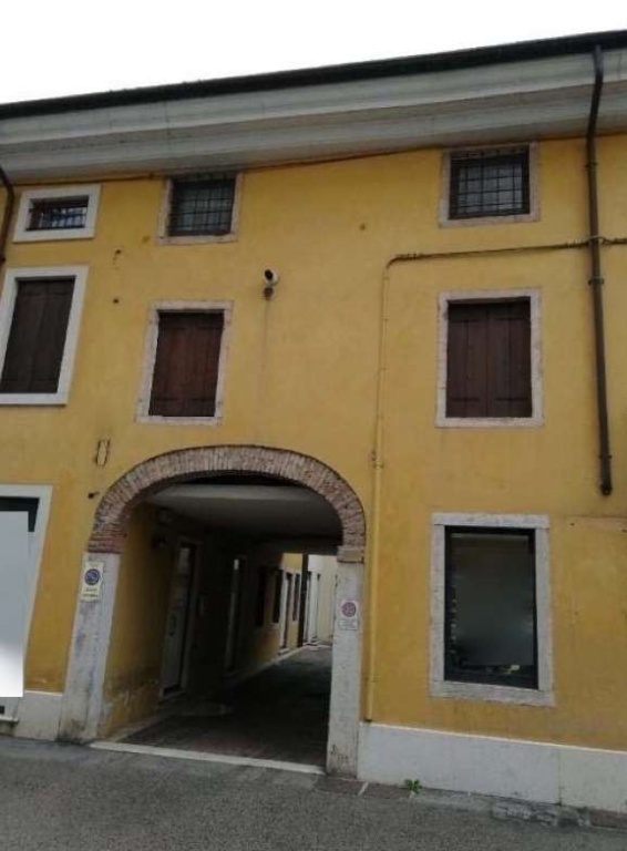 Palazzo in Via Baratto, Schio, 2 locali, garage, 39 m² in vendita