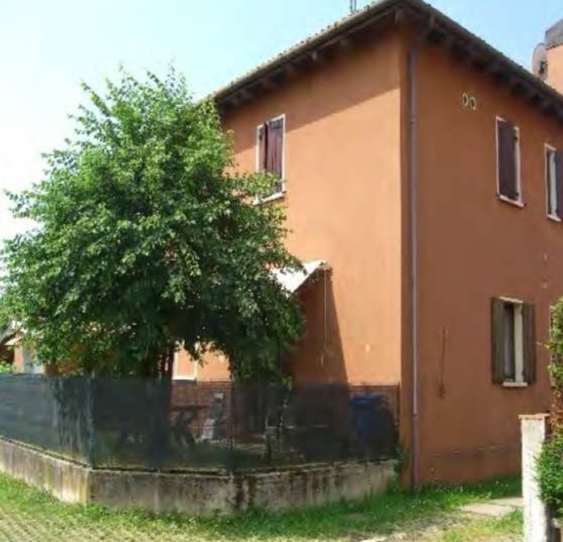 Palazzo in Via Zermanese, Treviso, 4 locali, 1 bagno, 55 m² in vendita