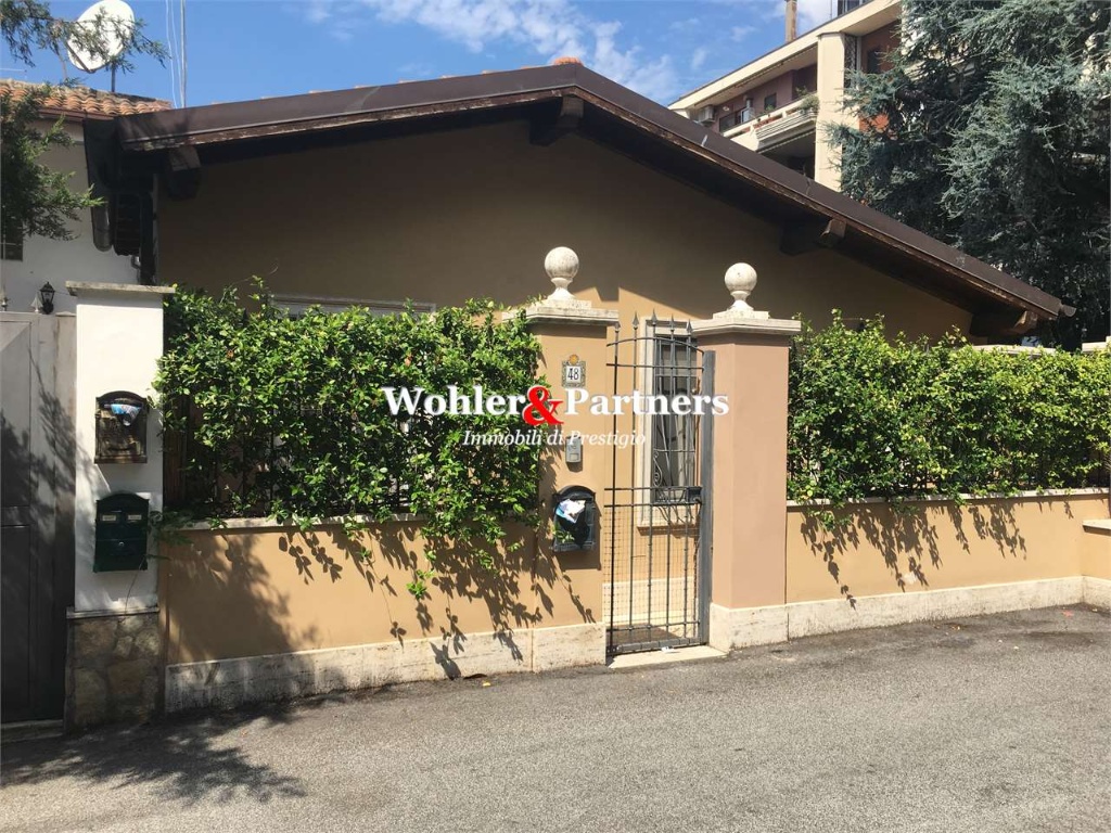 Bilocale in Via Morlupo 48, Roma, 1 bagno, arredato, 45 m² in vendita