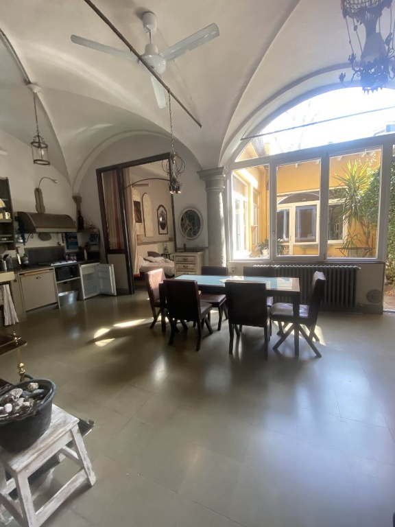 Appartamento a Firenze, 5 locali, 3 bagni, 250 m², classe energetica G