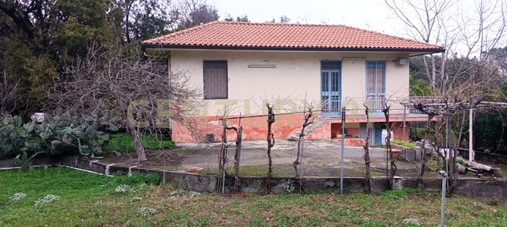 Villa in Via Fossa Gelata, Zafferana Etnea, 3 locali, 1 bagno, 80 m²