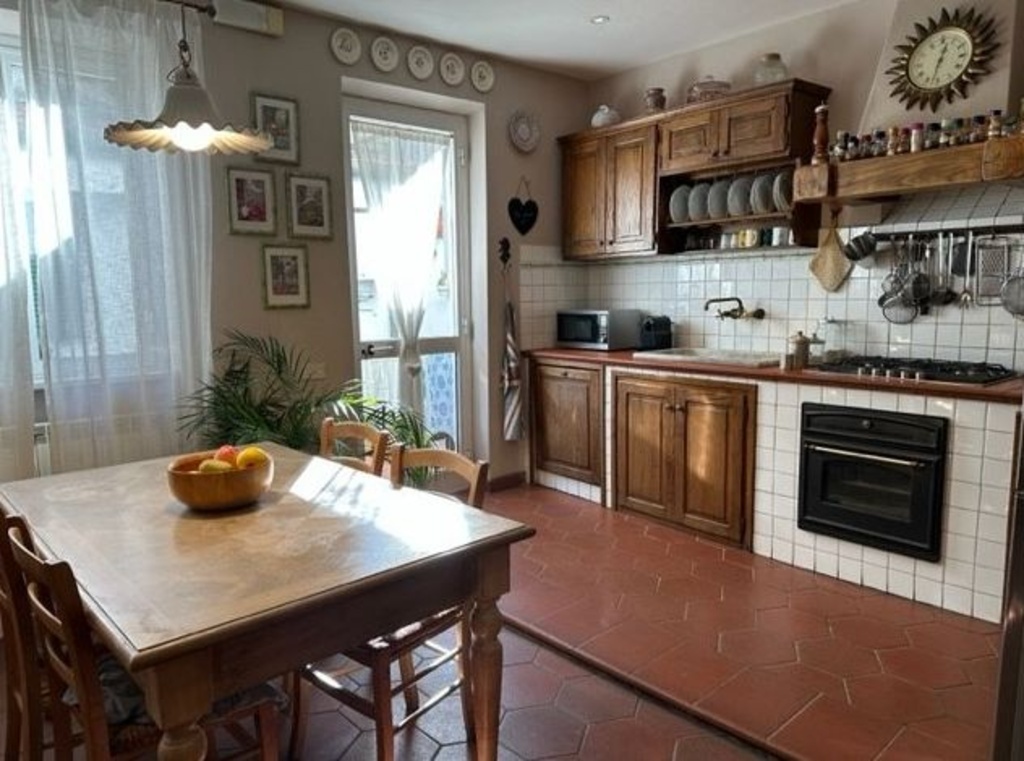 Casa indipendente in Via Fratti, Viareggio, 5 locali, 2 bagni, 104 m²
