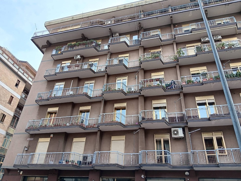 Trilocale in Via pescatori, Avellino, 2 bagni, 100 m², 4° piano