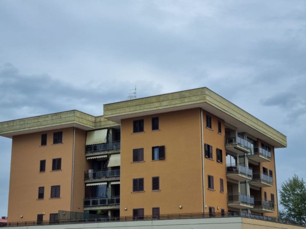Quadrilocale in Chiaira, Avellino, 2 bagni, con box, 120 m², 4° piano