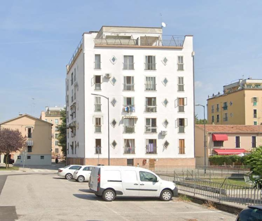 Appartamento in Via Sicilia, Treviso, 9 locali, 1 bagno, 119 m²
