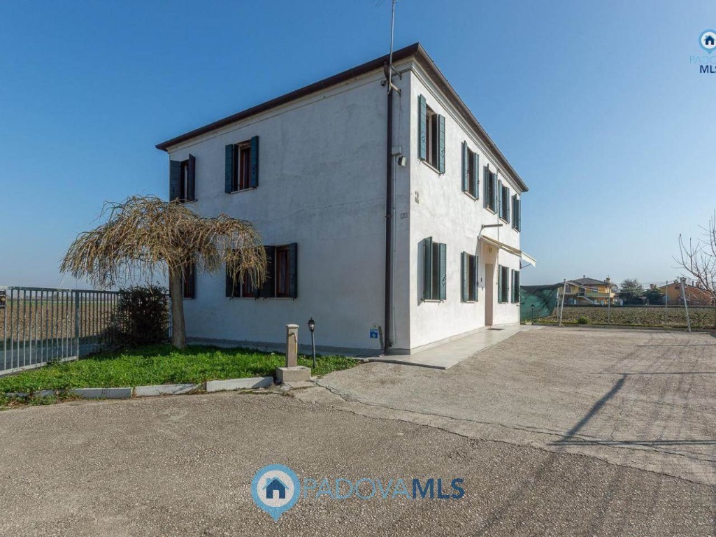 Casa indipendente a San Pietro Viminario, 6 locali, 2 bagni, 150 m²