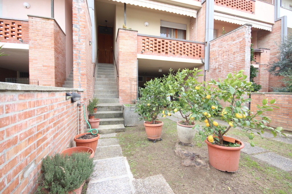 Villa a schiera in Via Carlo Piaggia, Capannori, 7 locali, 2 bagni