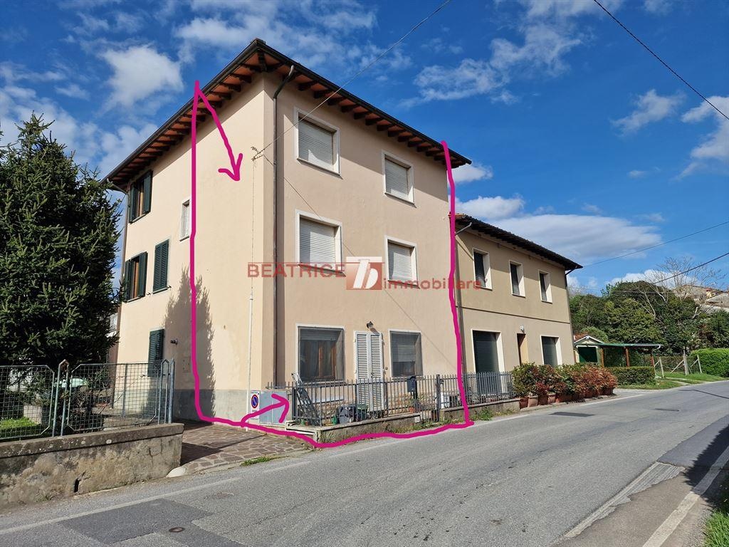 Casa indipendente in VIA DI BALBANO, Lucca, 7 locali, 1 bagno, 90 m²