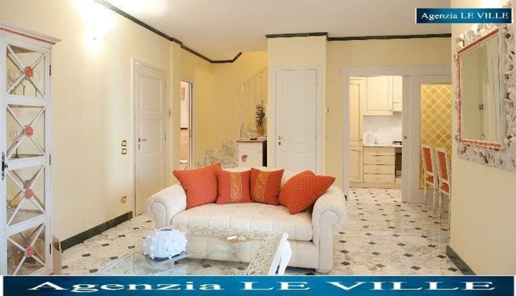 Appartamento a Pietrasanta, 7 locali, 2 bagni, arredato, 110 m²