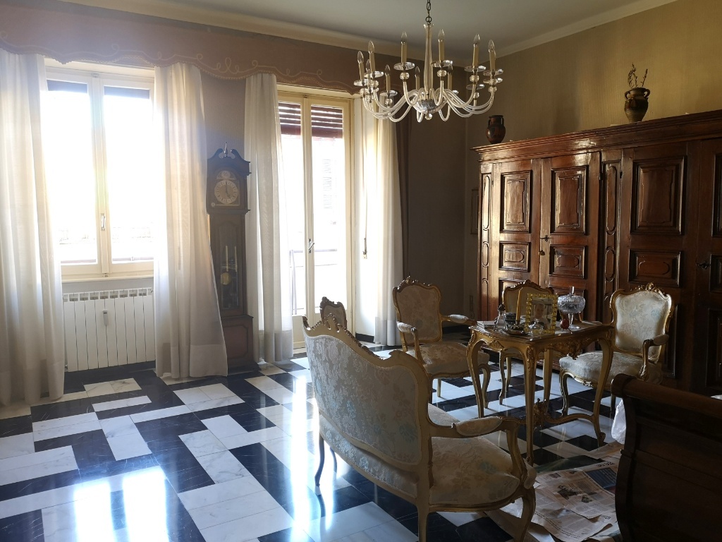 Appartamento in Via Larga, Cremona, 5 locali, 2 bagni, garage, 140 m²