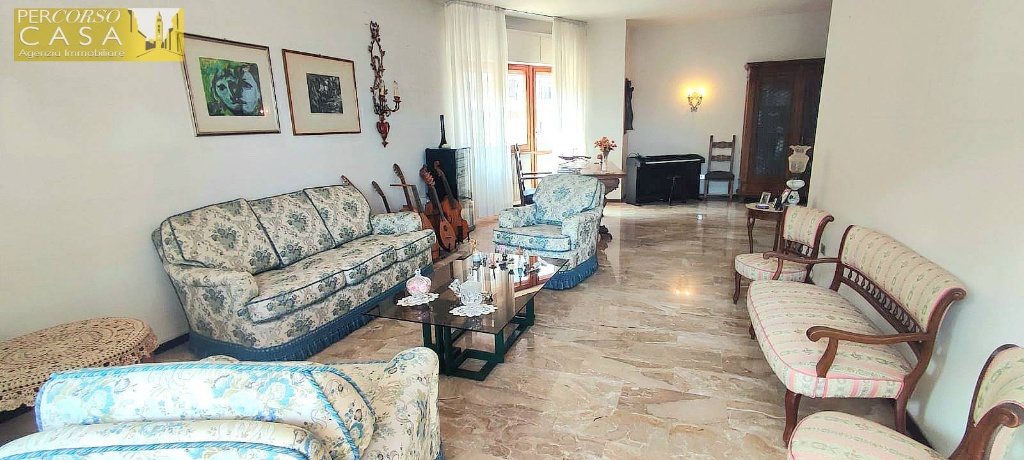 Appartamento in Via Giovanni De Benedictis, Teramo, 5 locali, 2 bagni