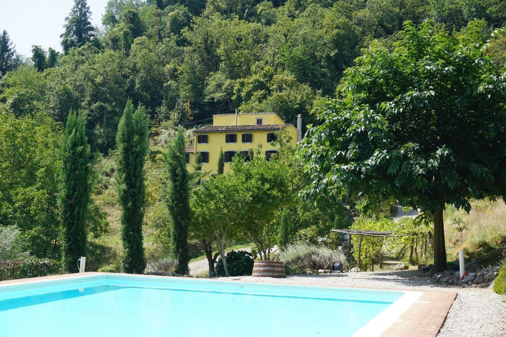 Casale a Pescaglia, 10 locali, 2 bagni, giardino privato, 250 m²