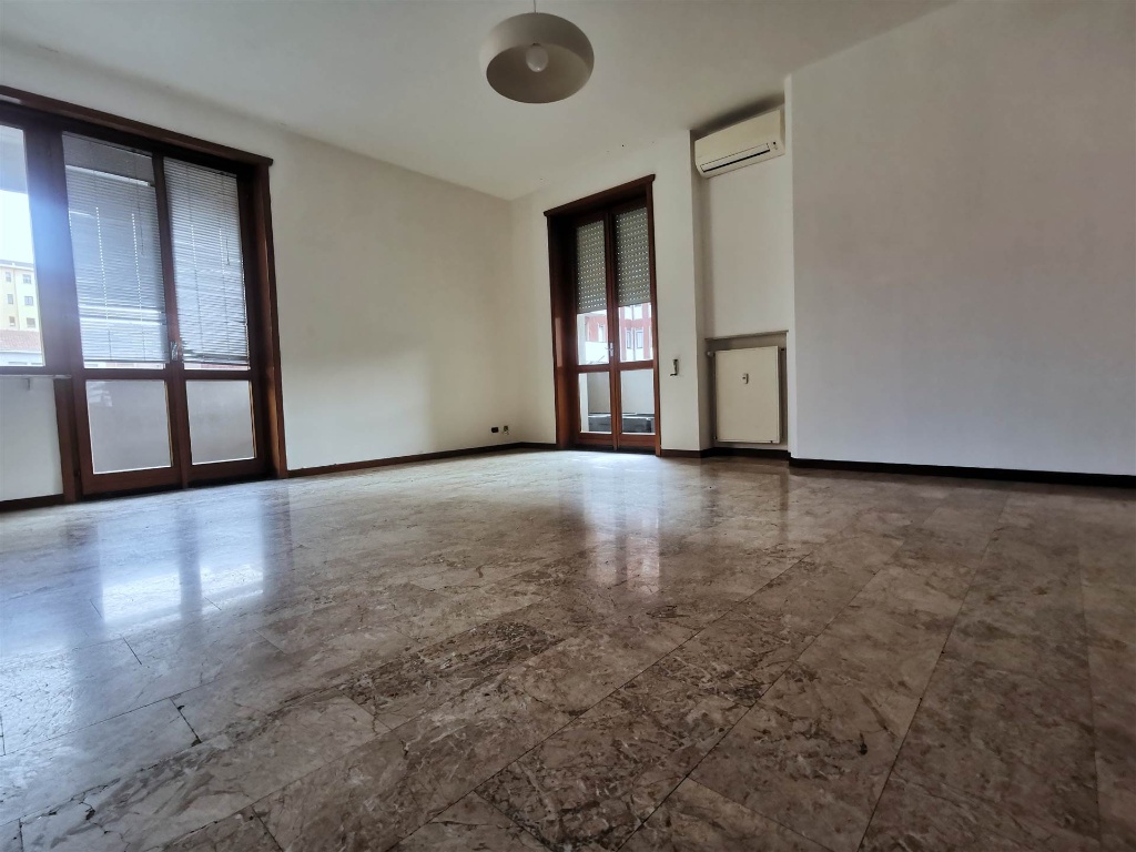 Quadrilocale a Piacenza, 2 bagni, 134 m², 2° piano, ascensore