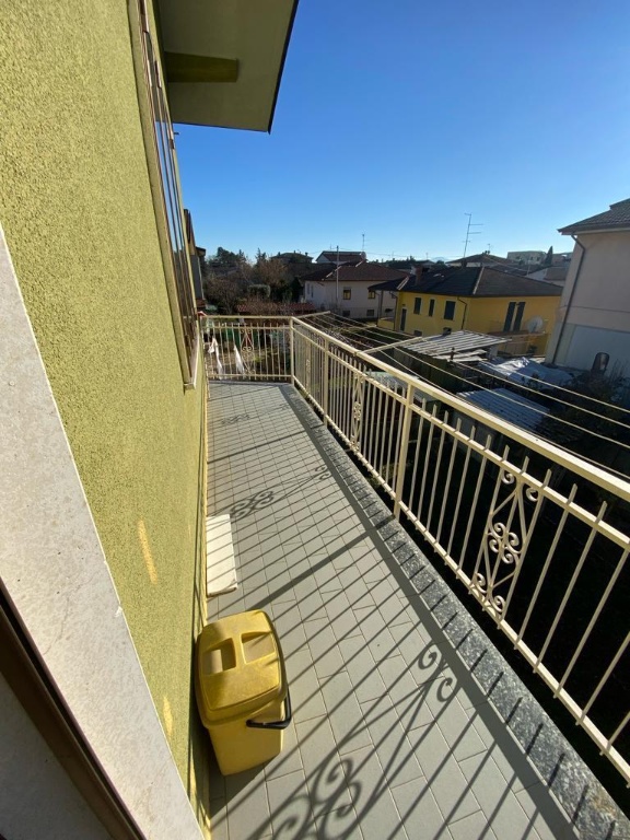 Appartamento a Vigolzone, 6 locali, 1 bagno, 134 m², 1° piano