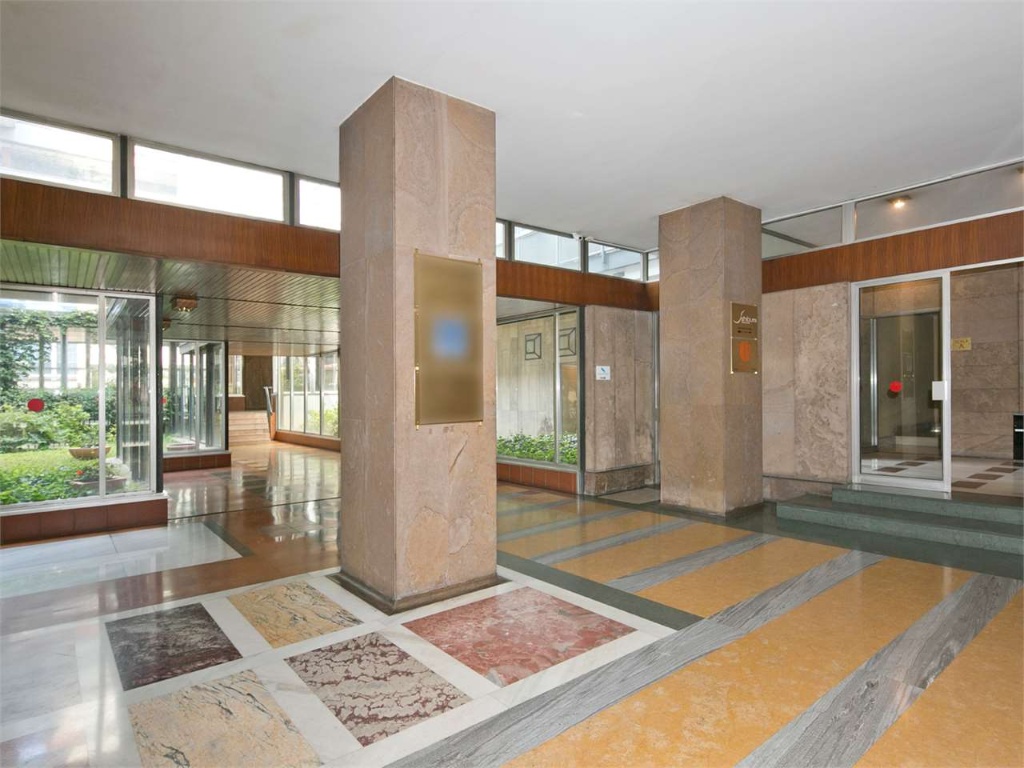 Appartamento in Corso Galileo Ferraris 2, Torino, 5 locali, 2 bagni