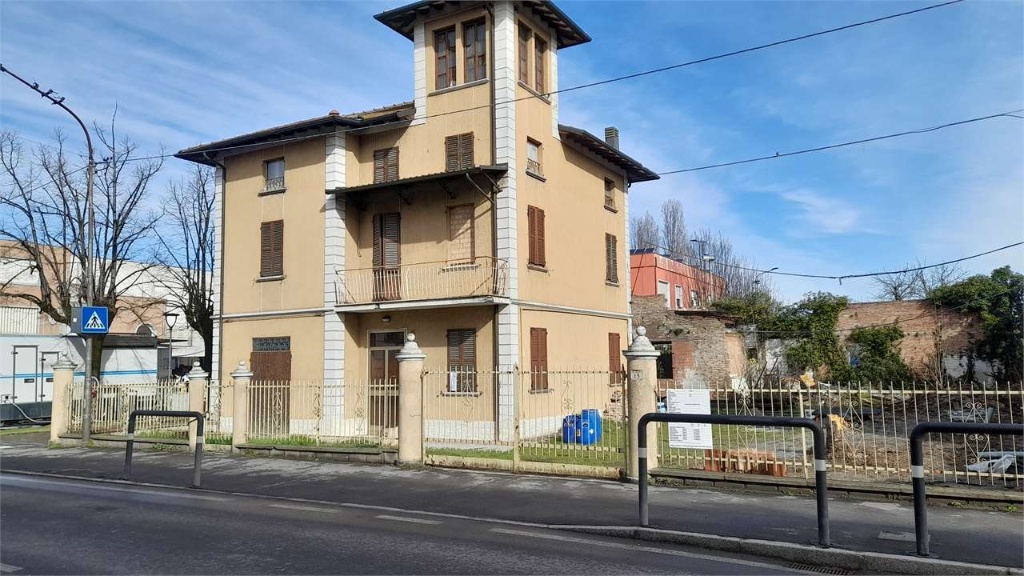 Villa in VIA ROMA 229, Ravarino, 10 locali, 2 bagni, giardino privato
