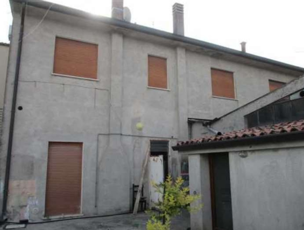 Casa indipendente in Piazza Marega, Bevilacqua, 10 locali, 264 m²