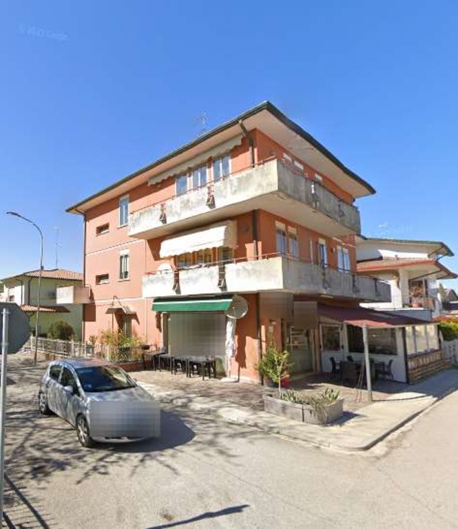 Appartamento in Via Achille Tedeschi, Polesella, 6 locali, 170 m²