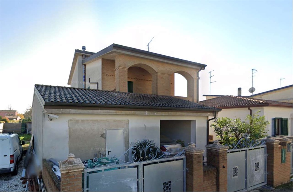 Casa indipendente in Via Eugenio Curiel, Portomaggiore, 12 locali