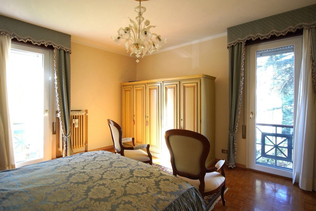 Appartamento in Viale Garibaldi ., Venezia, 5 locali, 2 bagni, 140 m²