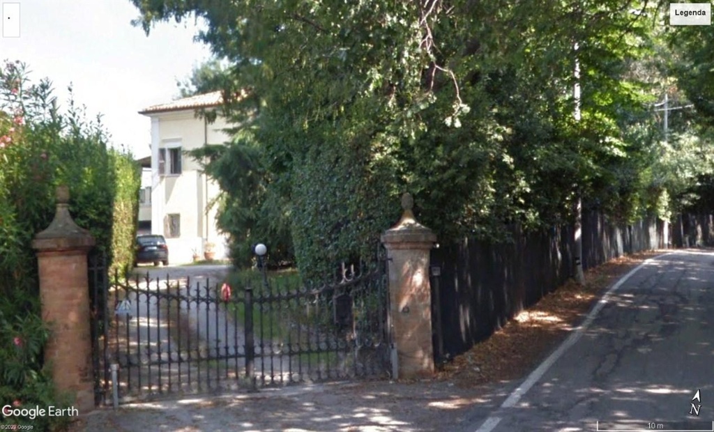 Villa in Via Monte L'Abate, Rimini, 17 locali, 4 bagni, con box